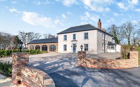 Carlton Manor